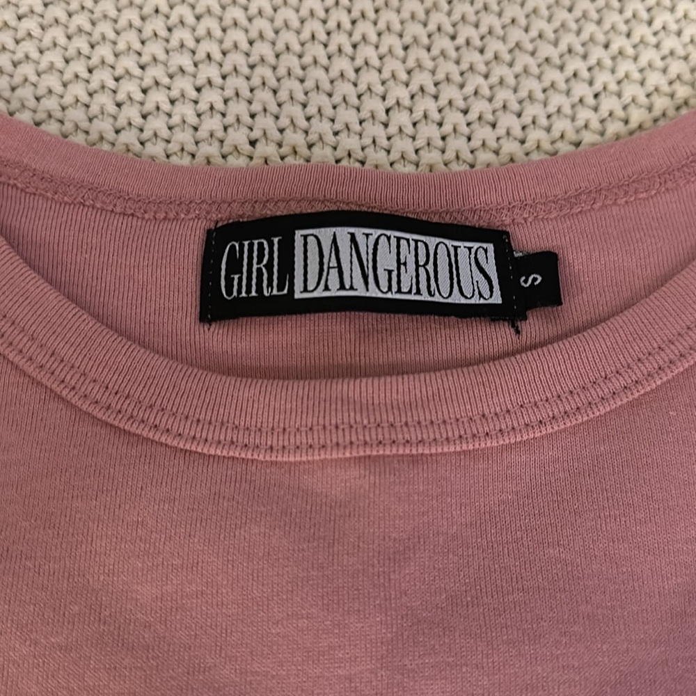 NEW Girl Dangerous Bubbly pink crop tee - Picture 3 of 4
